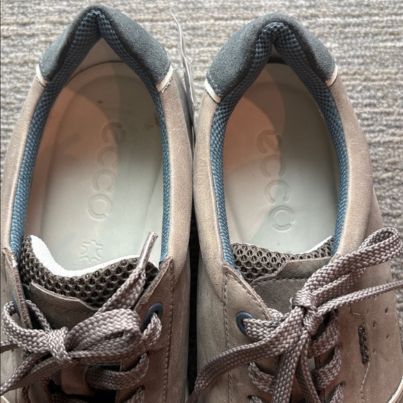 ECCO Men's Taupe and Blue Sneakers - Picture 3 of 5